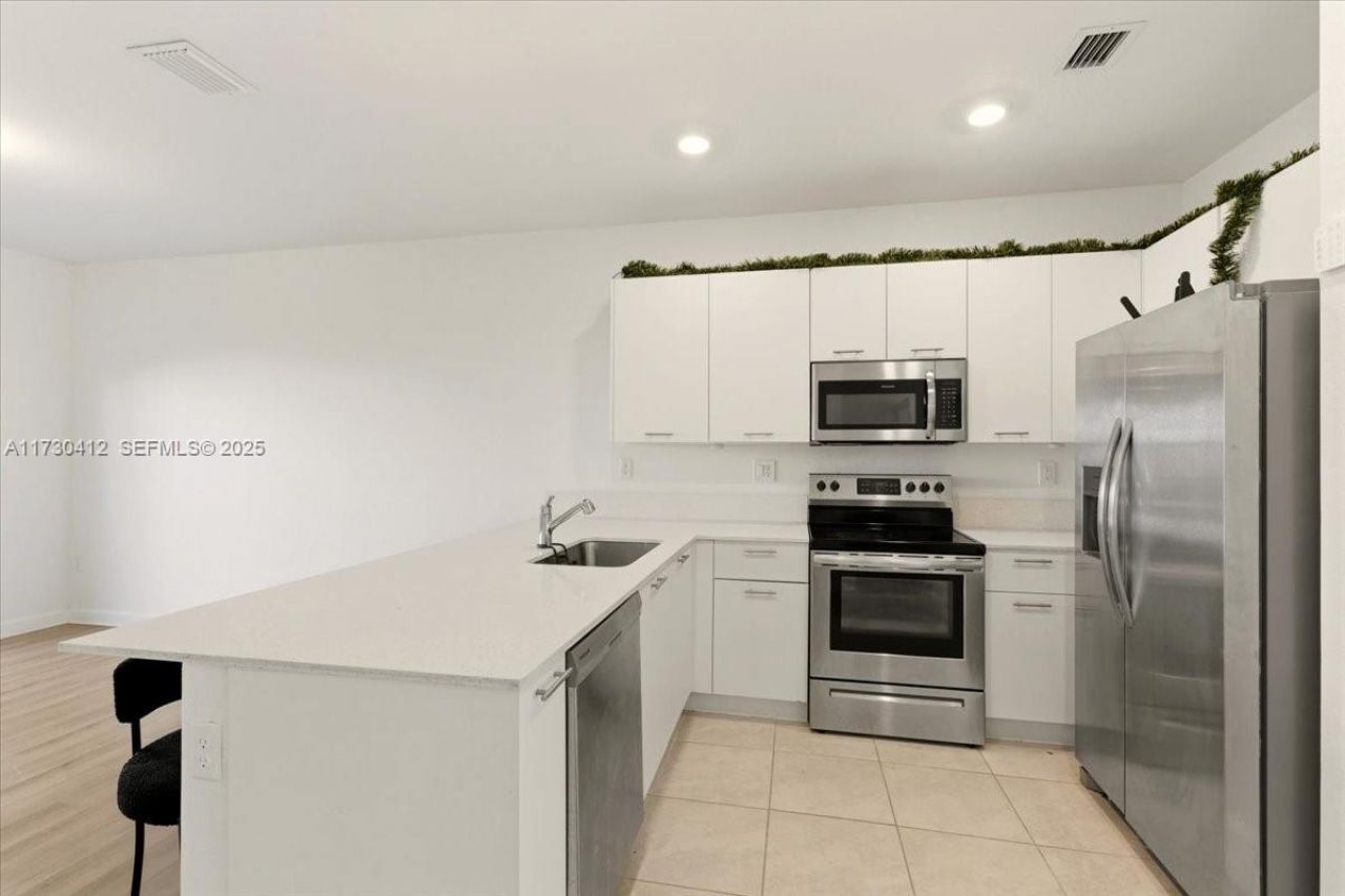 12855 NW 24th Ave, Miami, FL 33167 Photo