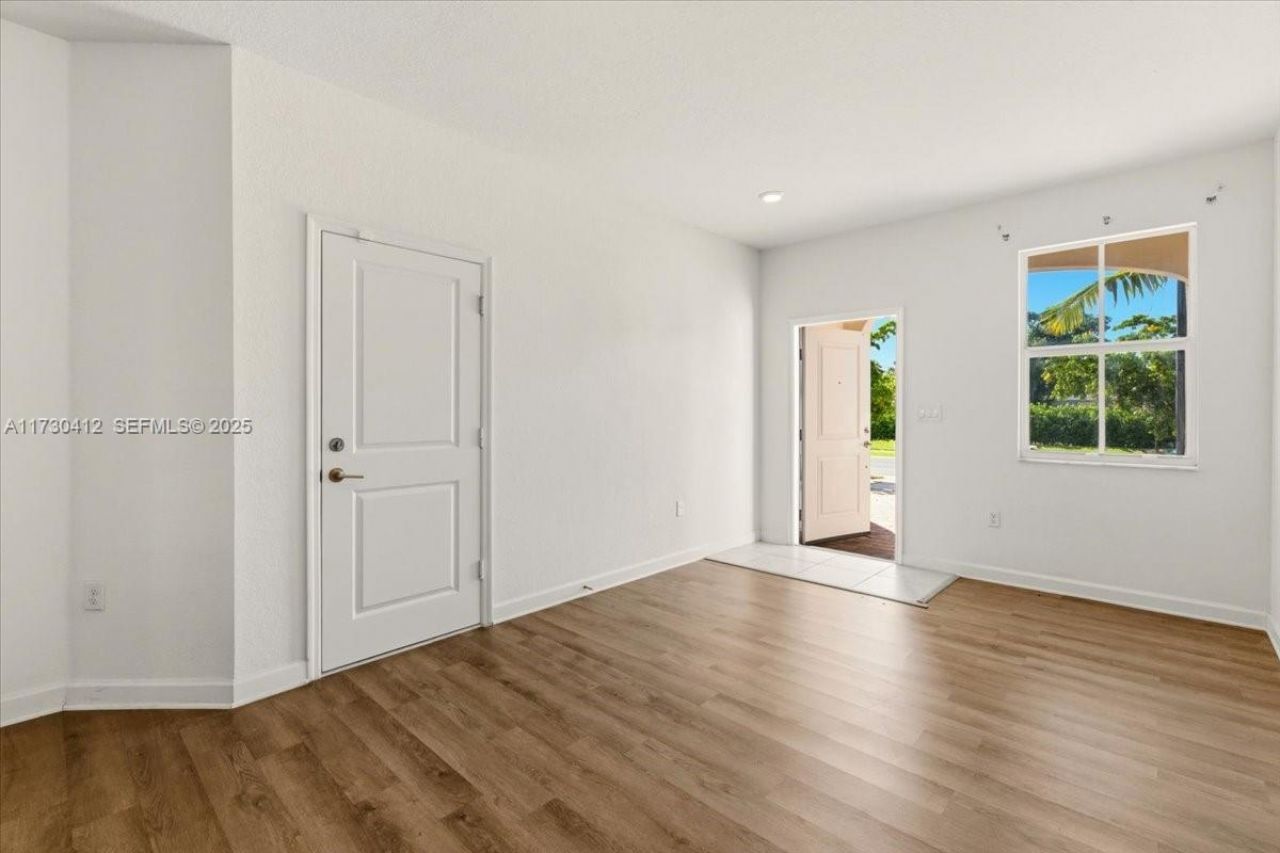 12855 NW 24th Ave, Miami, FL 33167 Photo