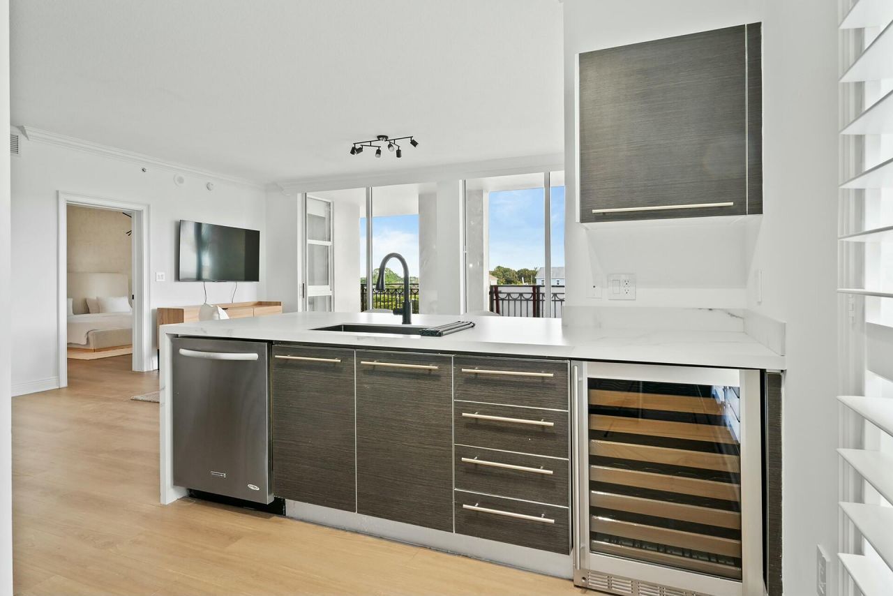 550 Okeechobee Boulevard, Unit 322, West Palm Beach, FL 33401 Photo