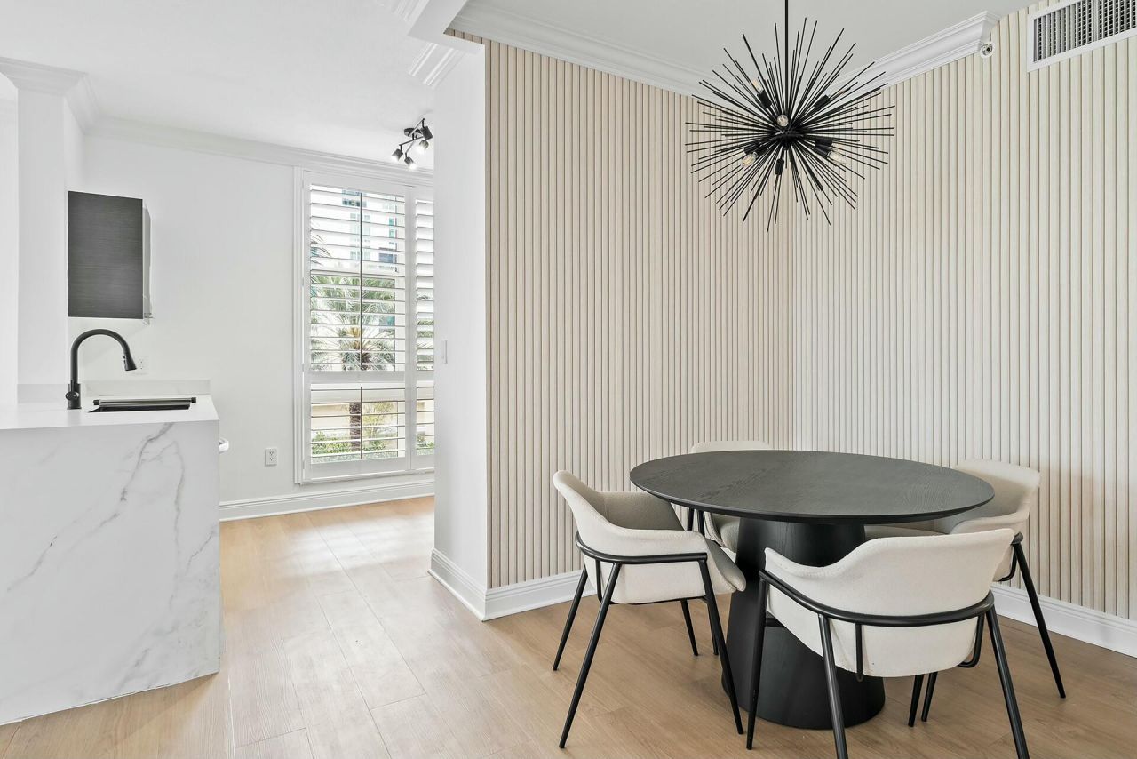 550 Okeechobee Boulevard, Unit 322, West Palm Beach, FL 33401 Photo