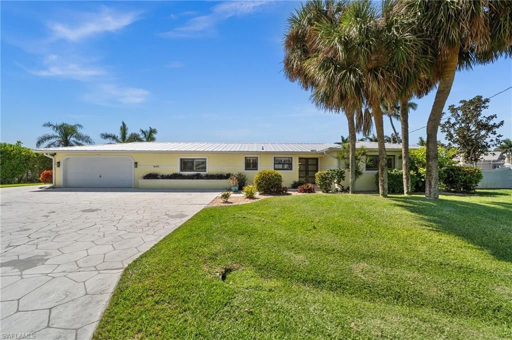 1600 Edith Esplanade, Cape Coral, FL 33904 Photo