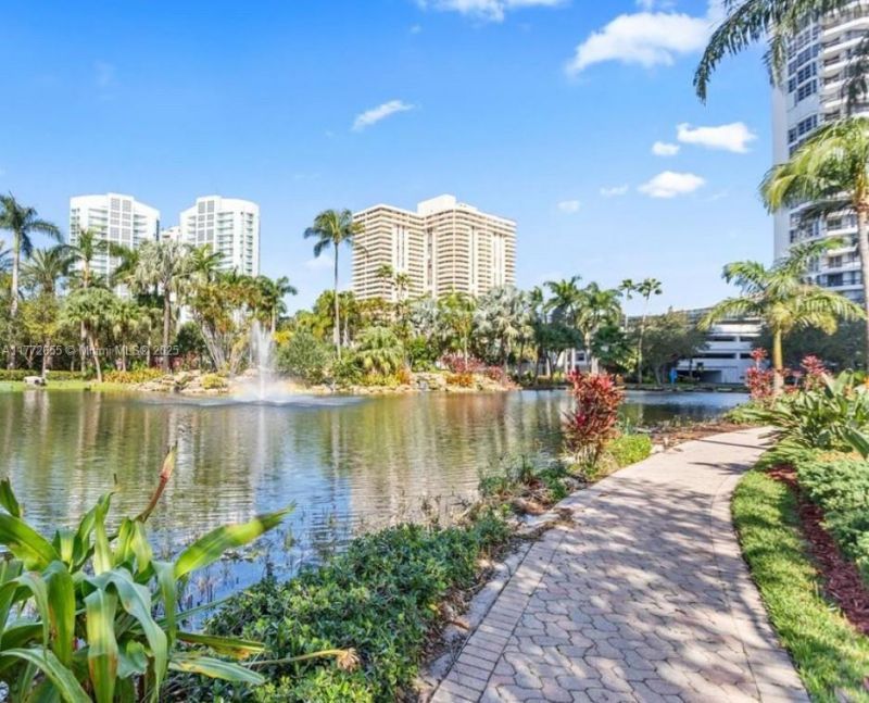 19101 Mystic Pointe Dr, Unit 302, Aventura, FL 33180 Photo