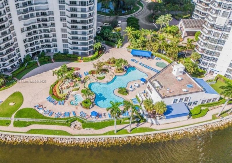 19101 Mystic Pointe Dr, Unit 302, Aventura, FL 33180 Photo