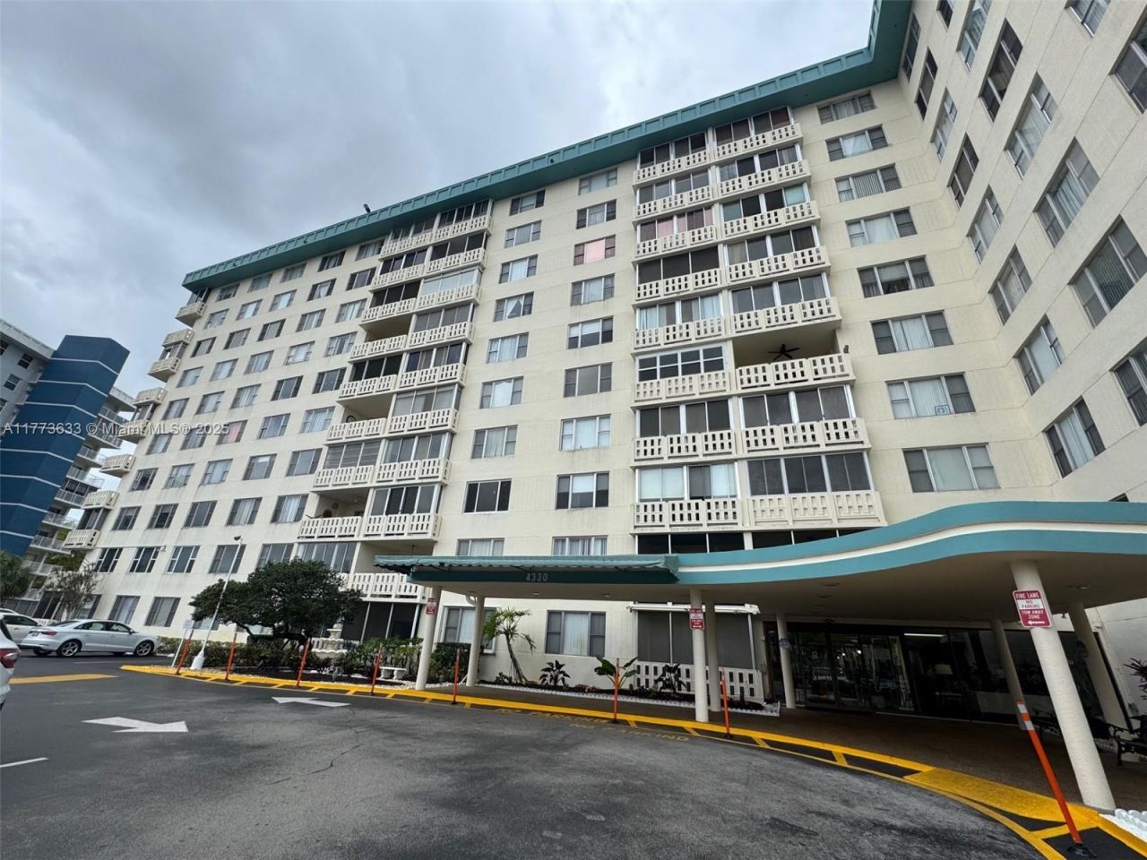 4330 Hillcrest Dr, Unit 304, Hollywood, FL 33021 Photo