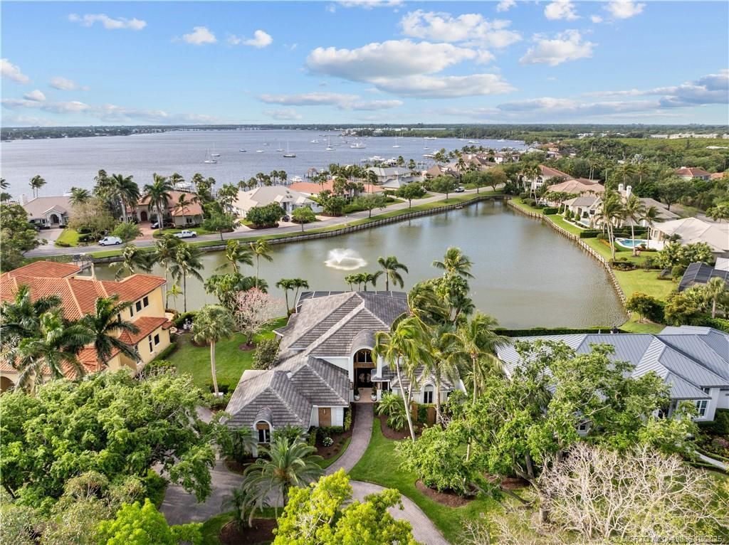 560 SW Bay Pointe Circle, Palm City, FL 34990 Photo