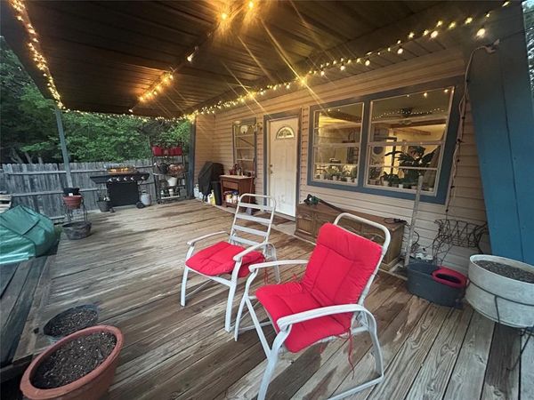 1015 Comanche Cove Drive, Granbury, TX 76048