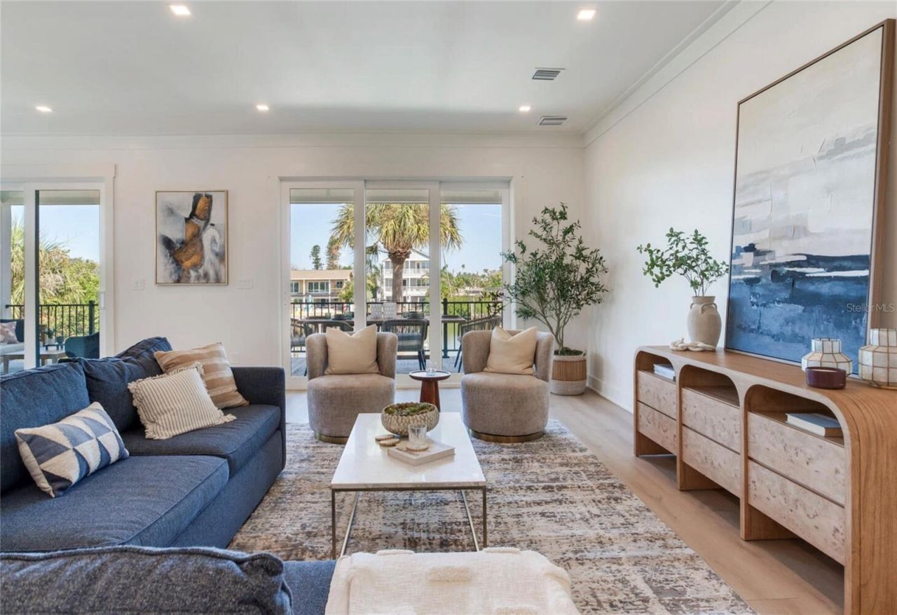 8555 Heron Lagoon Circle, Sarasota, FL 34242 Photo