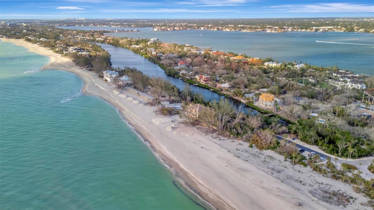 8555 Heron Lagoon Circle, Sarasota, FL 34242 Photo