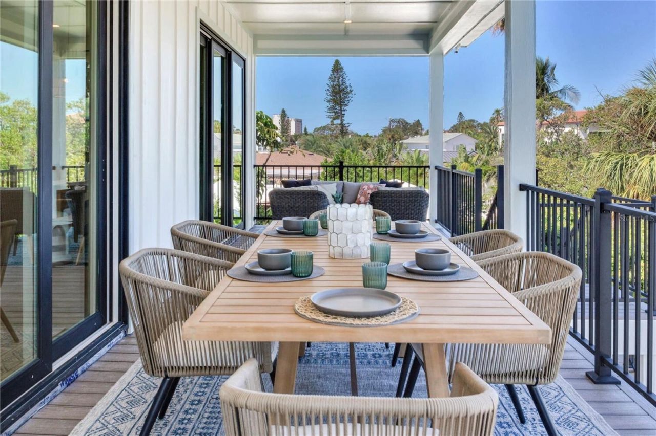 8555 Heron Lagoon Circle, Sarasota, FL 34242 Photo