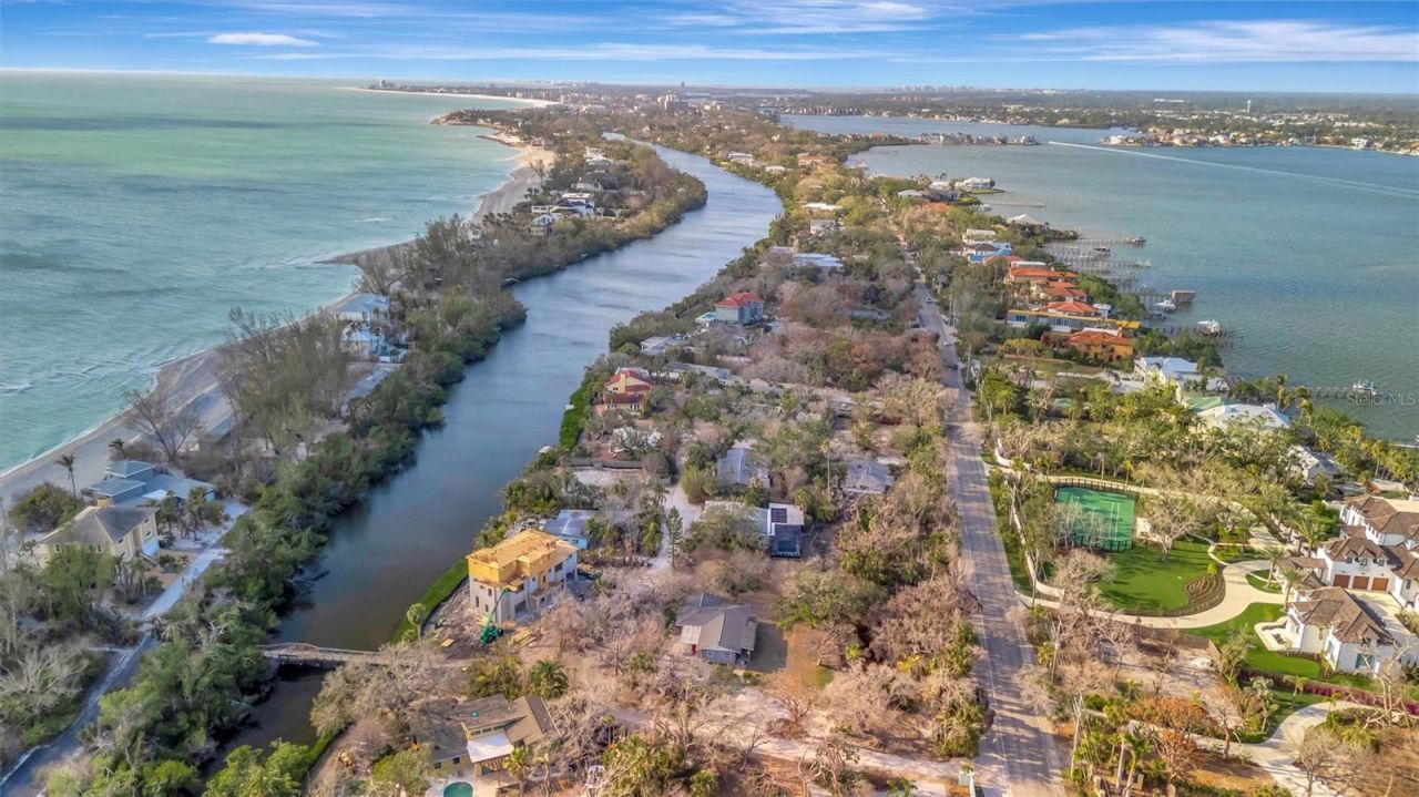 8555 Heron Lagoon Circle, Sarasota, FL 34242 Photo