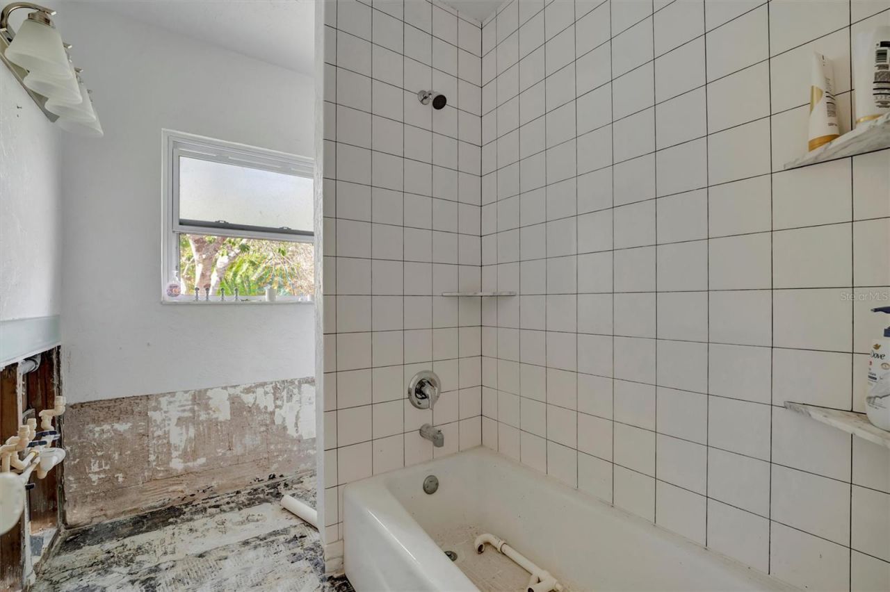 8555 Heron Lagoon Circle, Sarasota, FL 34242 Photo