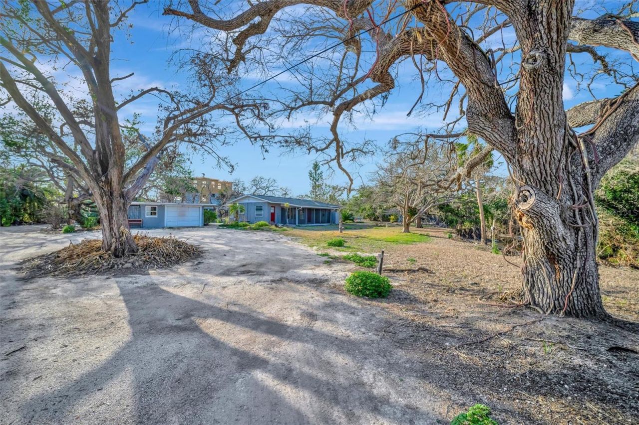 8555 Heron Lagoon Circle, Sarasota, FL 34242 Photo