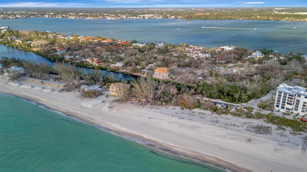 8555 Heron Lagoon Circle, Sarasota, FL 34242 Photo