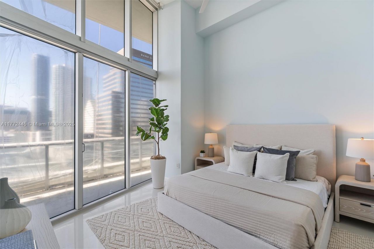 495 Brickell Ave, Unit 2203, Miami, FL 33131 Photo