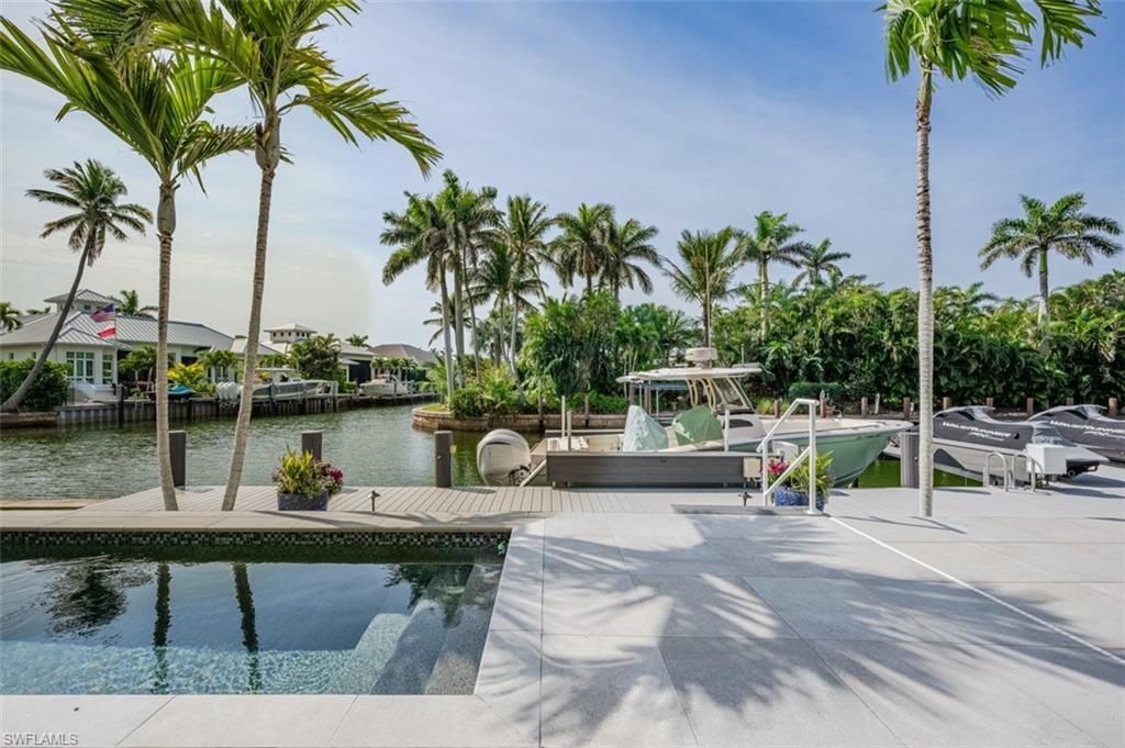 1266 Cobia Ct, Naples, FL 34102 Photo