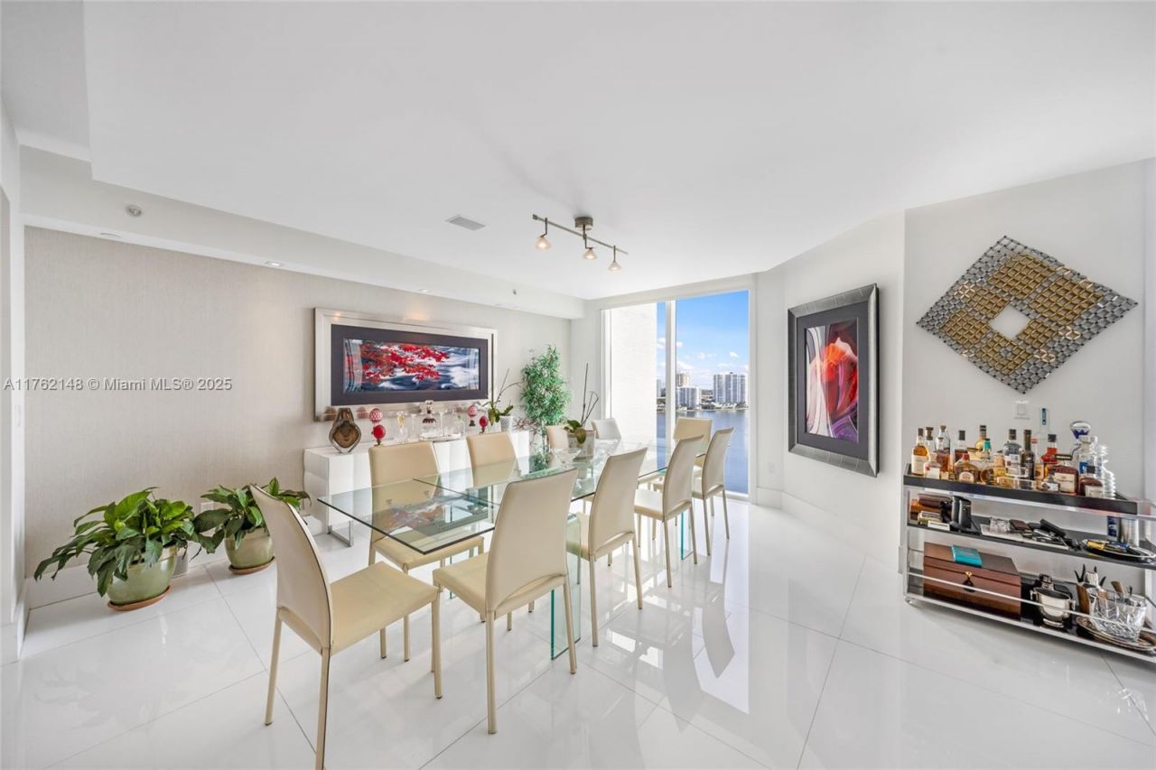 3301 NE 183rd St, Unit 2406, Aventura, FL 33160 Photo