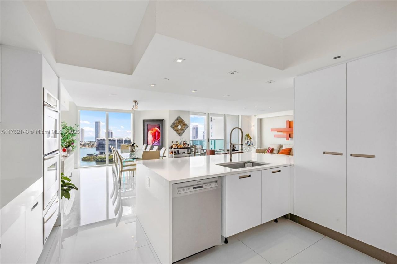 3301 NE 183rd St, Unit 2406, Aventura, FL 33160 Photo