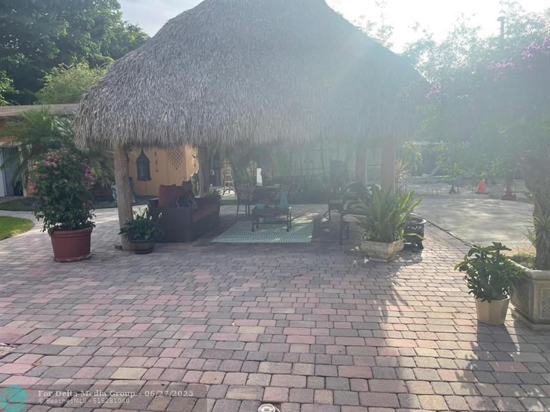 14500 NE 2nd Ave, Miami, FL 33161 Photo