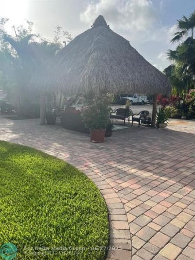 14500 NE 2nd Ave, Miami, FL 33161 Photo