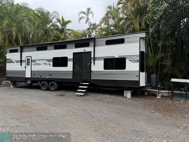 14500 NE 2nd Ave, Miami, FL 33161 Photo