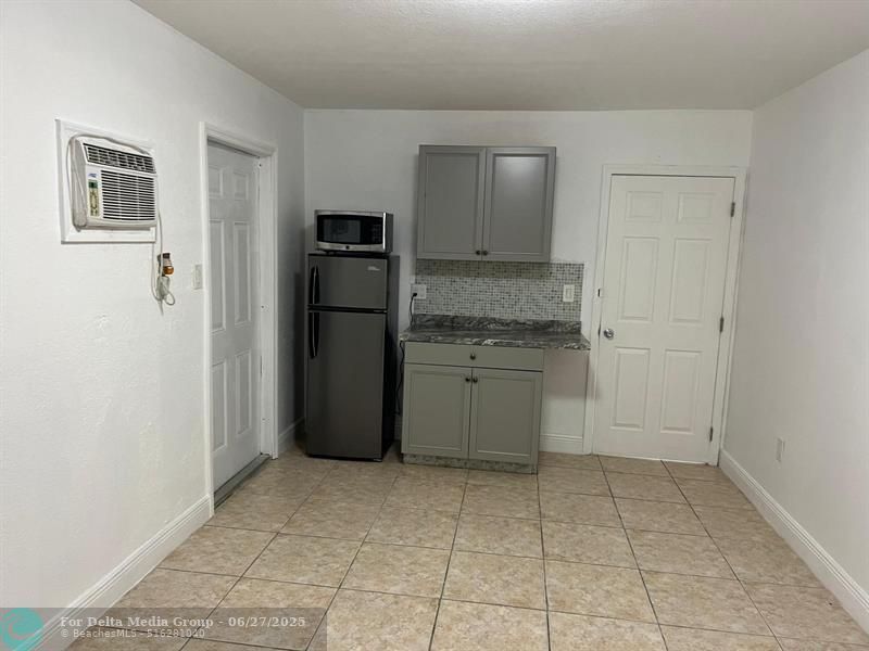 14500 NE 2nd Ave, Miami, FL 33161 Photo