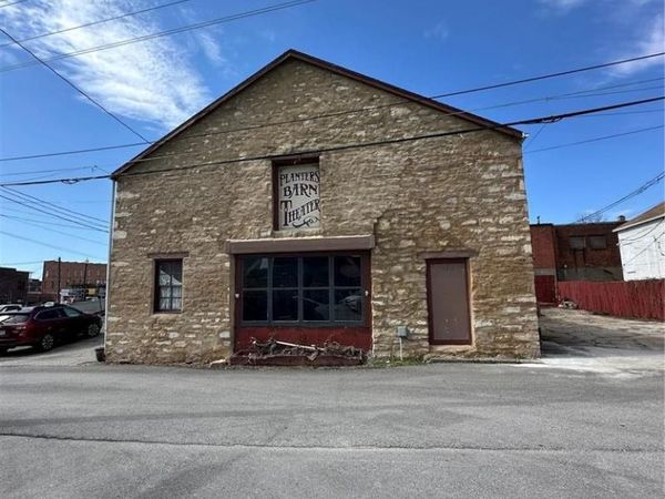 319 N Main Street, Hannibal, MO 63401