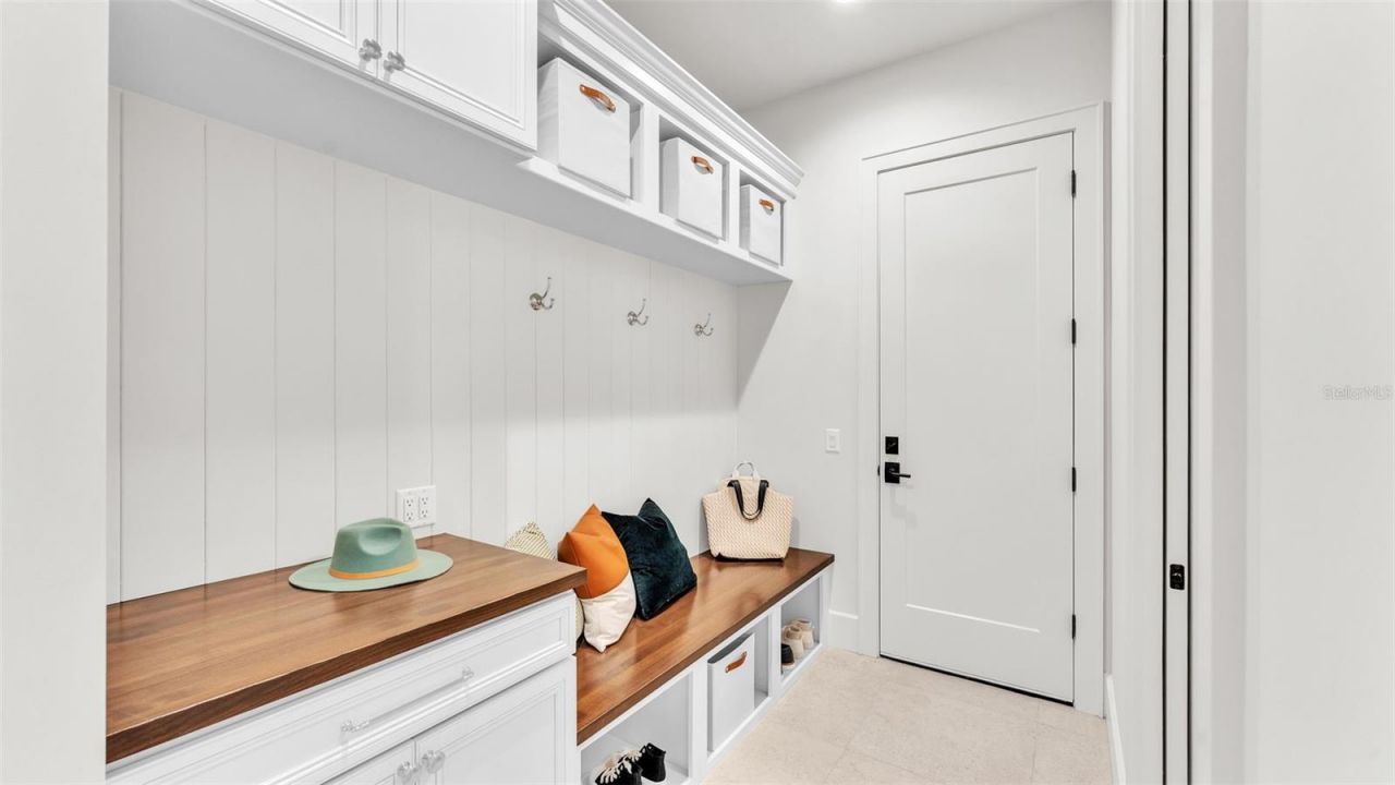 5472 Shoreview Drive, Lakeland, FL 33809 Photo