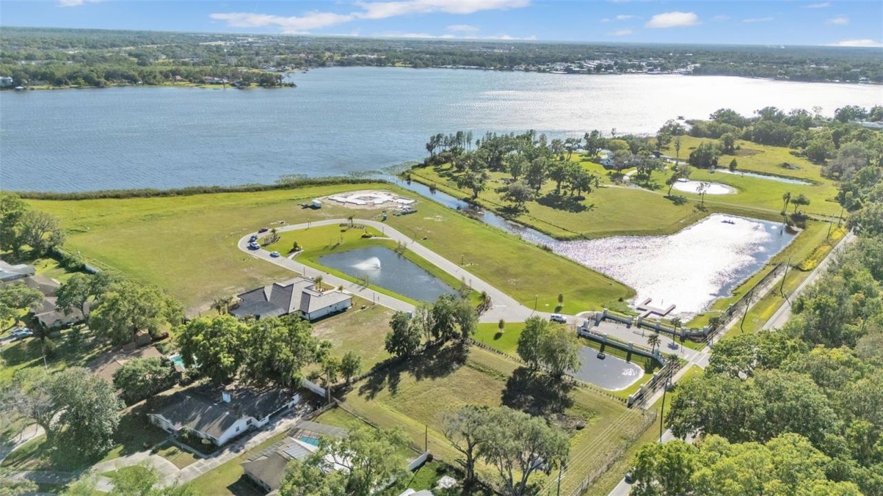 5472 Shoreview Drive, Lakeland, FL 33809 Photo