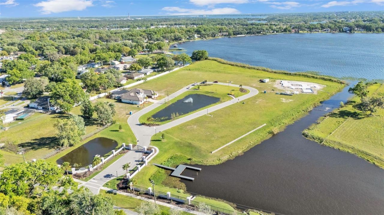 5472 Shoreview Drive, Lakeland, FL 33809 Photo