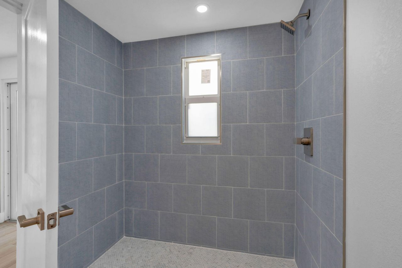 15 Seaside Avenue, Key Largo, FL 33037 Photo