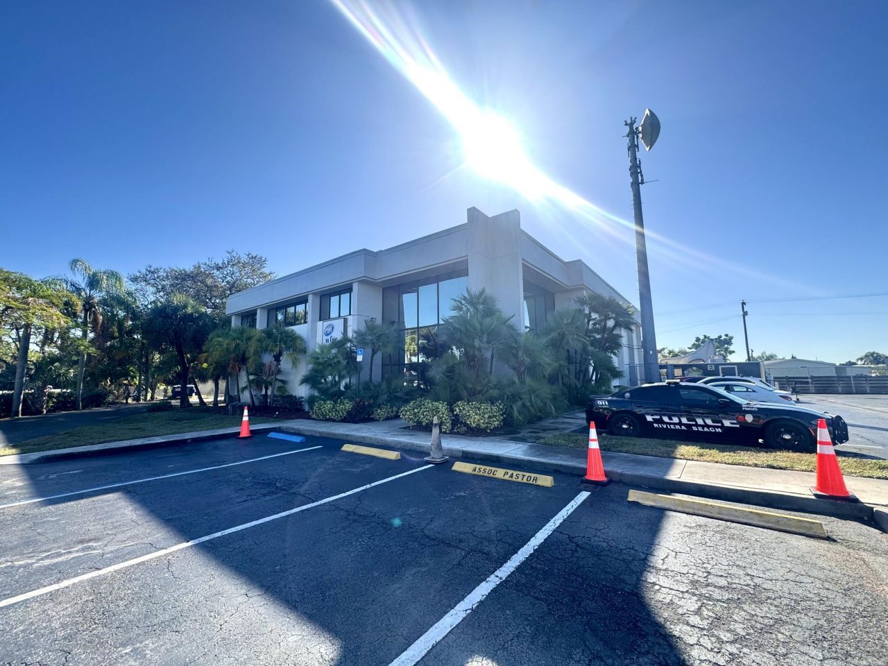 4119 W Blue Heron Boulevard, Unit 30, Riviera Beach, FL 33404 Photo