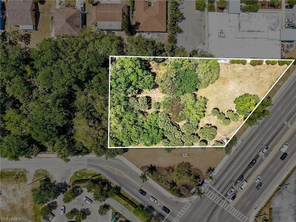 3184 Tamiami TRL E, NAPLES, FL 34112