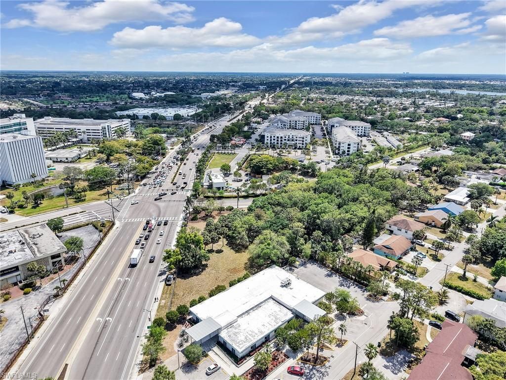 3184 Tamiami Trl E, Naples, FL 34112 Photo