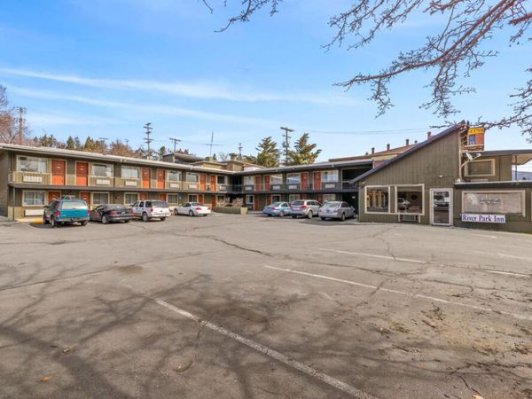 11 Main Street, Klamath Falls, OR 97601