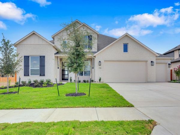 716 South Hemingway LOOP, Liberty Hill, TX 78642