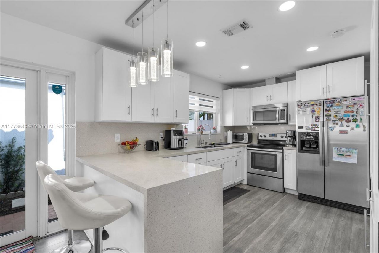 13351 SW 27th St, Miami, FL 33175 Photo