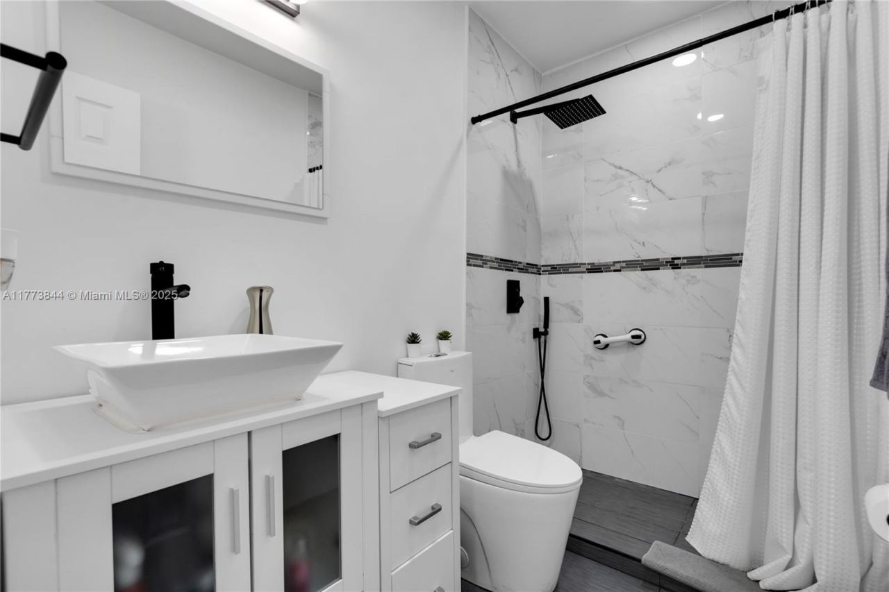 13351 SW 27th St, Miami, FL 33175 Photo