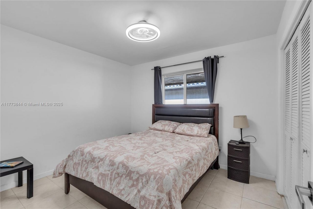 13351 SW 27th St, Miami, FL 33175 Photo