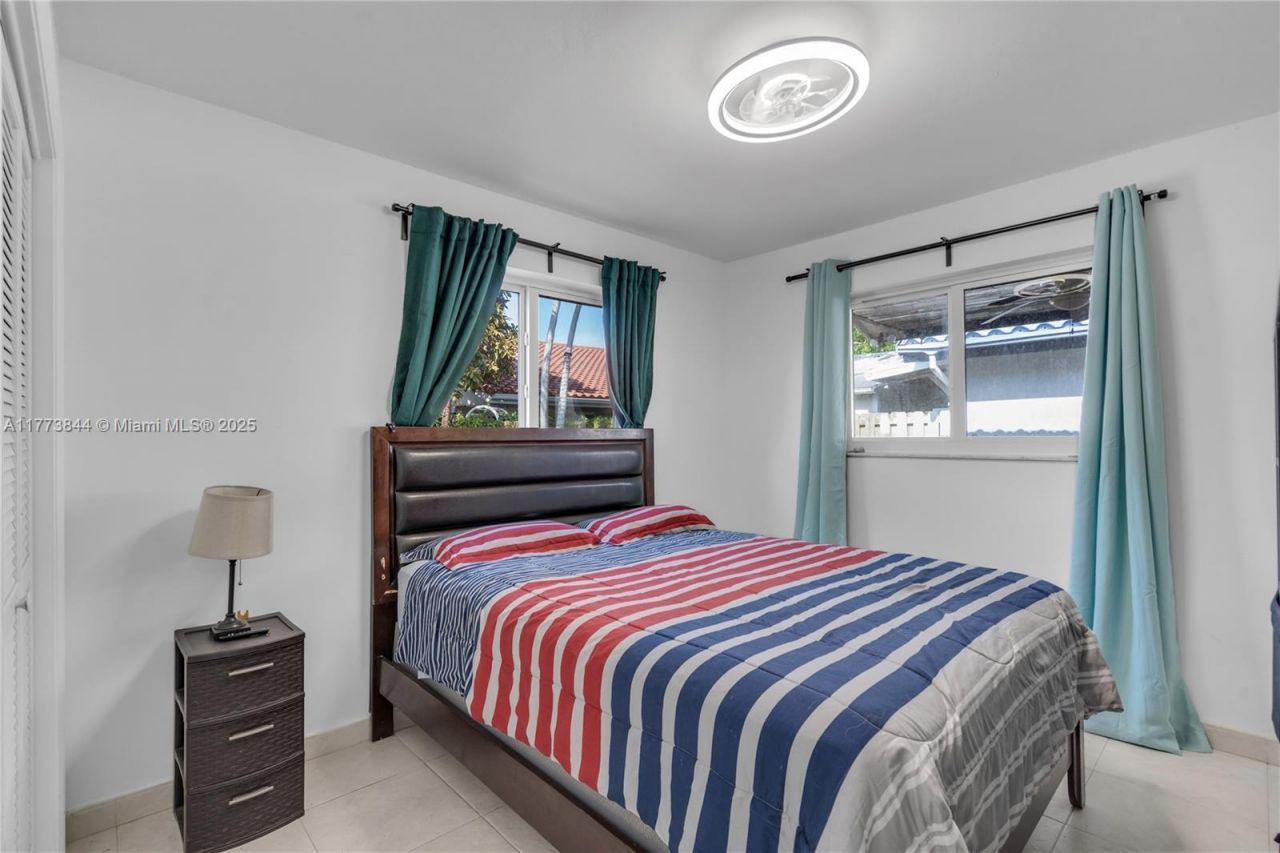 13351 SW 27th St, Miami, FL 33175 Photo