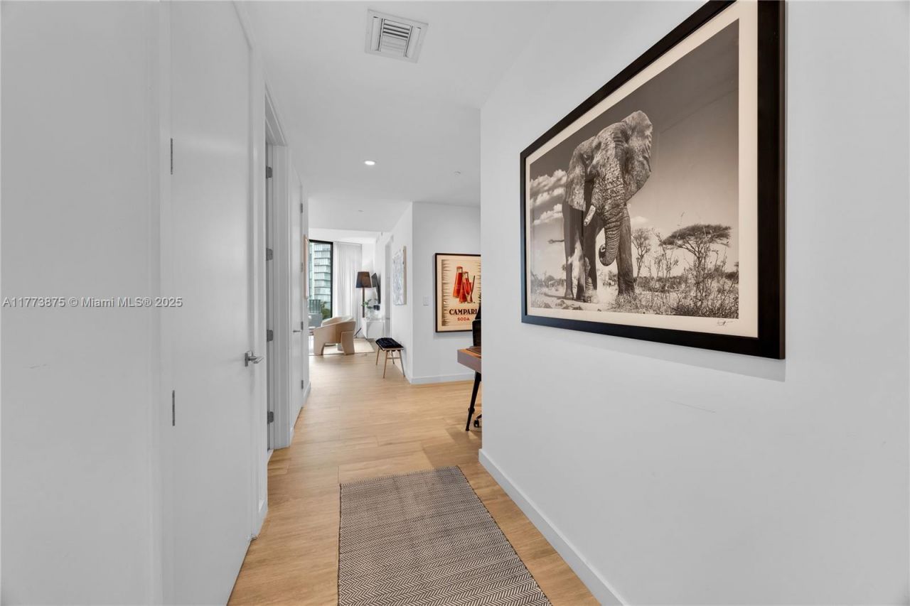 2831 S Bayshore Dr, Unit 705, Miami, FL 33133 Photo