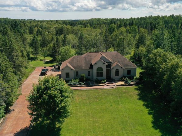 2545 B E Simmons Rd, Hessel, MI 49745