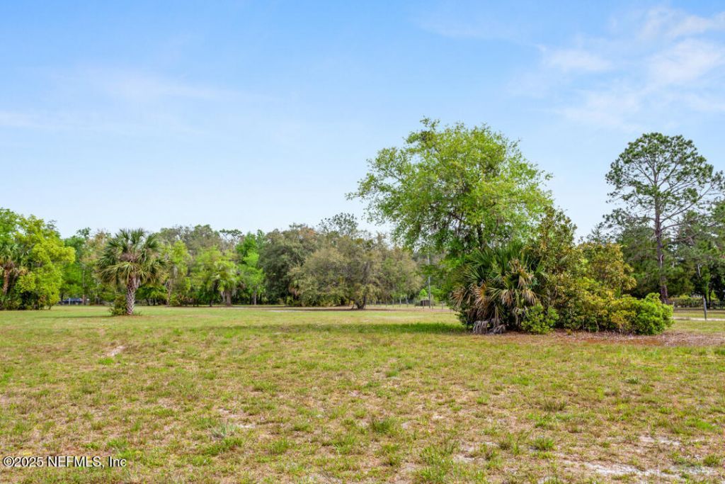 1017 Old Gainesville Highway, Interlachen, FL 32148 Photo