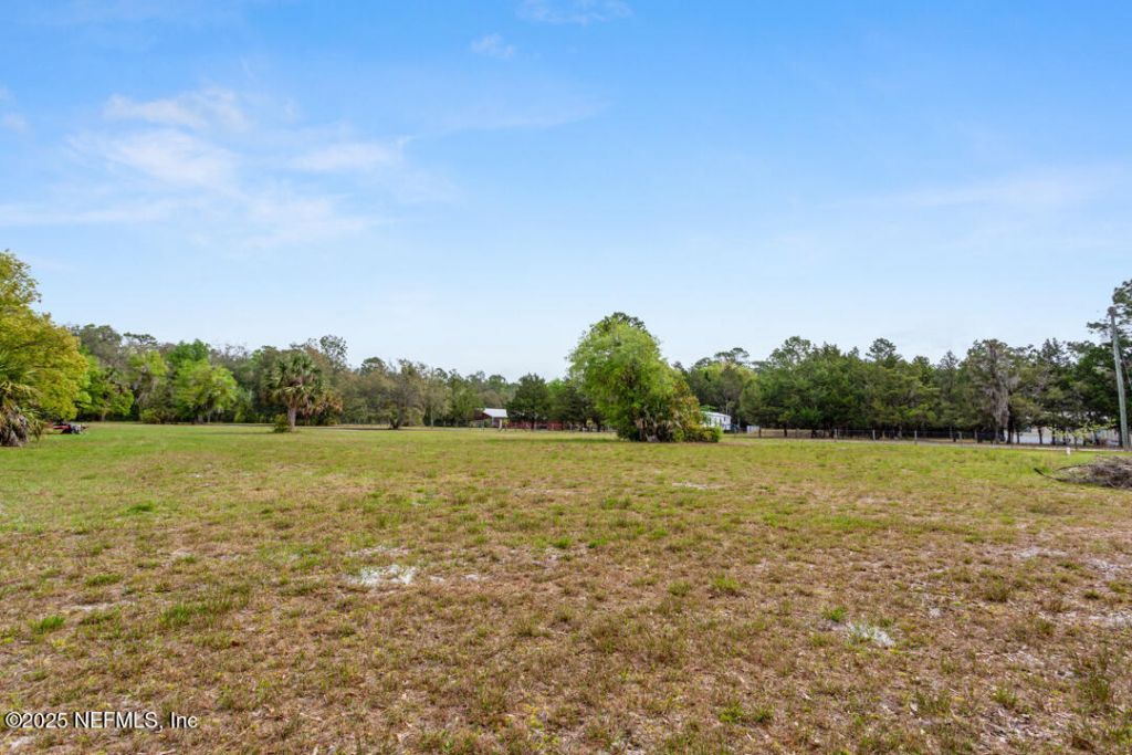 1017 Old Gainesville Highway, Interlachen, FL 32148 Photo