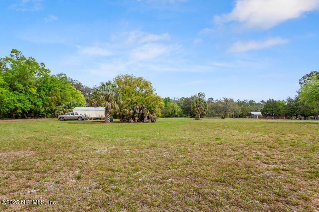 1017 Old Gainesville Highway, Interlachen, FL 32148 Photo
