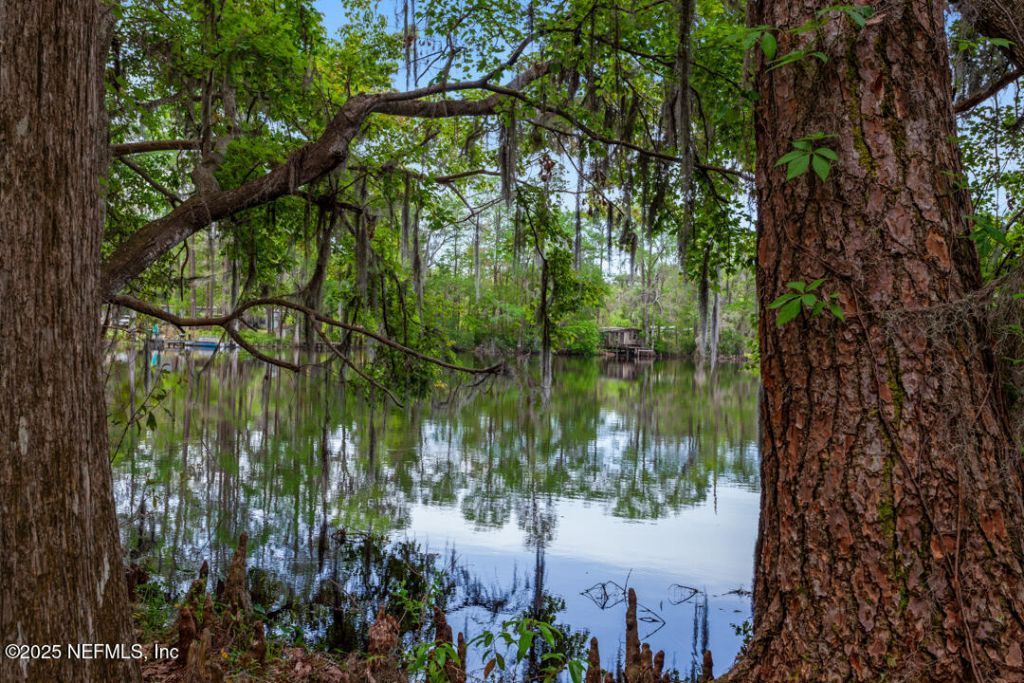 1017 Old Gainesville Highway, Interlachen, FL 32148 Photo