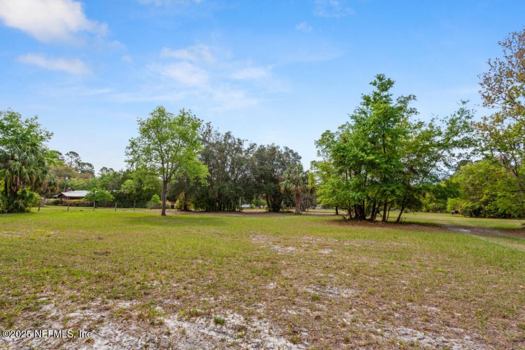 1017 Old Gainesville Highway, Interlachen, FL 32148 Photo