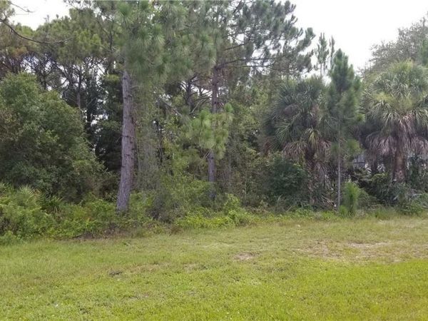 S TAMIAMI TRAIL, VENICE, FL 34293