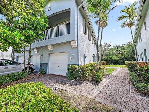 3229 Laurel Ridge Cir, Unit 3229, Riviera Beach, FL 33404
