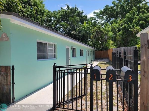 1010 NW 3rd Ave, Hallandale Beach, FL 33009