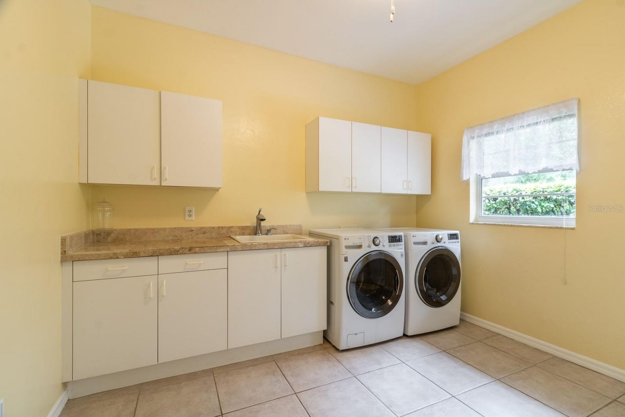 5620 NW 45th Lane, Gainesville, FL 32606 Photo